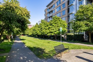 Photo 38: 105 2655 CRANBERRY Drive in Vancouver: Kitsilano Condo for sale in "NEW YORKER" (Vancouver West)  : MLS®# R2879981