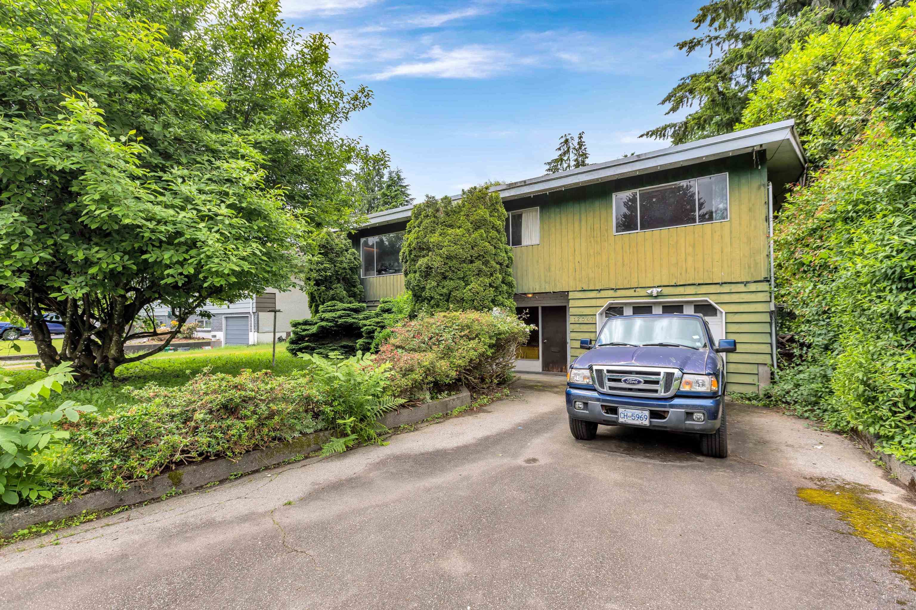 Main Photo: 12047 YORK Street in Maple Ridge: West Central House for sale : MLS®# R2699338