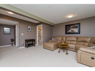Photo 14: 80 20350 68 Avenue in Langley: Willoughby Heights Townhouse for sale in "SUNRIDGE" : MLS®# R2029357