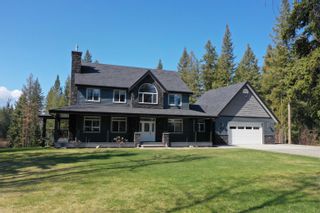Photo 2: 735 MAPLE Drive in Quesnel: Red Bluff/Dragon Lake House for sale in "Red Bluff" : MLS®# R2779496