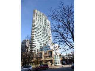 Photo 12: 2002 1009 EXPO Boulevard in Vancouver: Yaletown Condo for sale in "LANDMARK 33" (Vancouver West)  : MLS®# R2090524