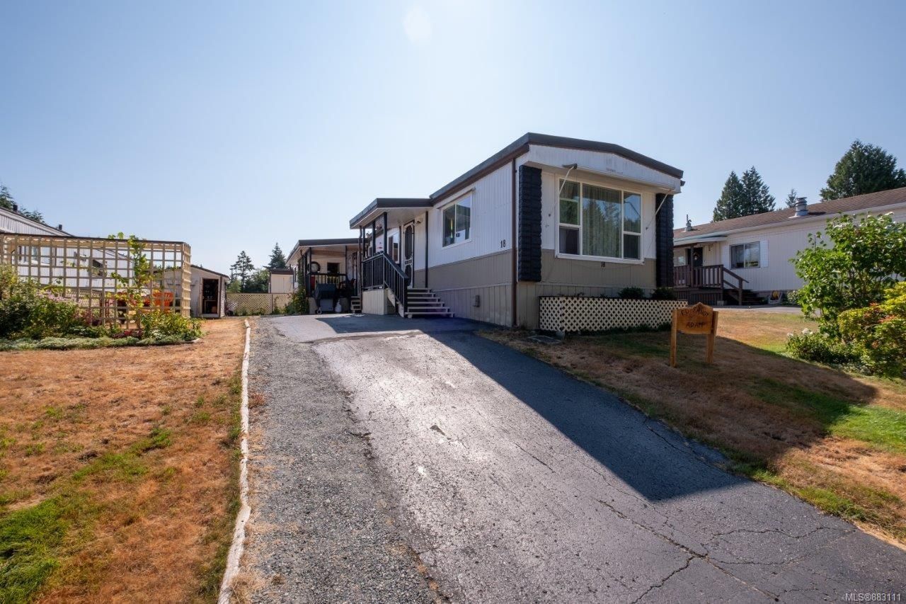 Main Photo: 18 61 12th St in Nanaimo: Na Chase River Manufactured Home for sale : MLS®# 883111