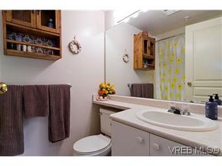 Photo 13: 307 2527 Quadra Street in VICTORIA: Vi Hillside Condo Apartment for sale (Victoria)  : MLS®# 298053