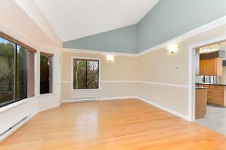 Photo 5: 879 Denford Cres in Saanich: SE Lake Hill House for sale (Saanich East)  : MLS®# 949197