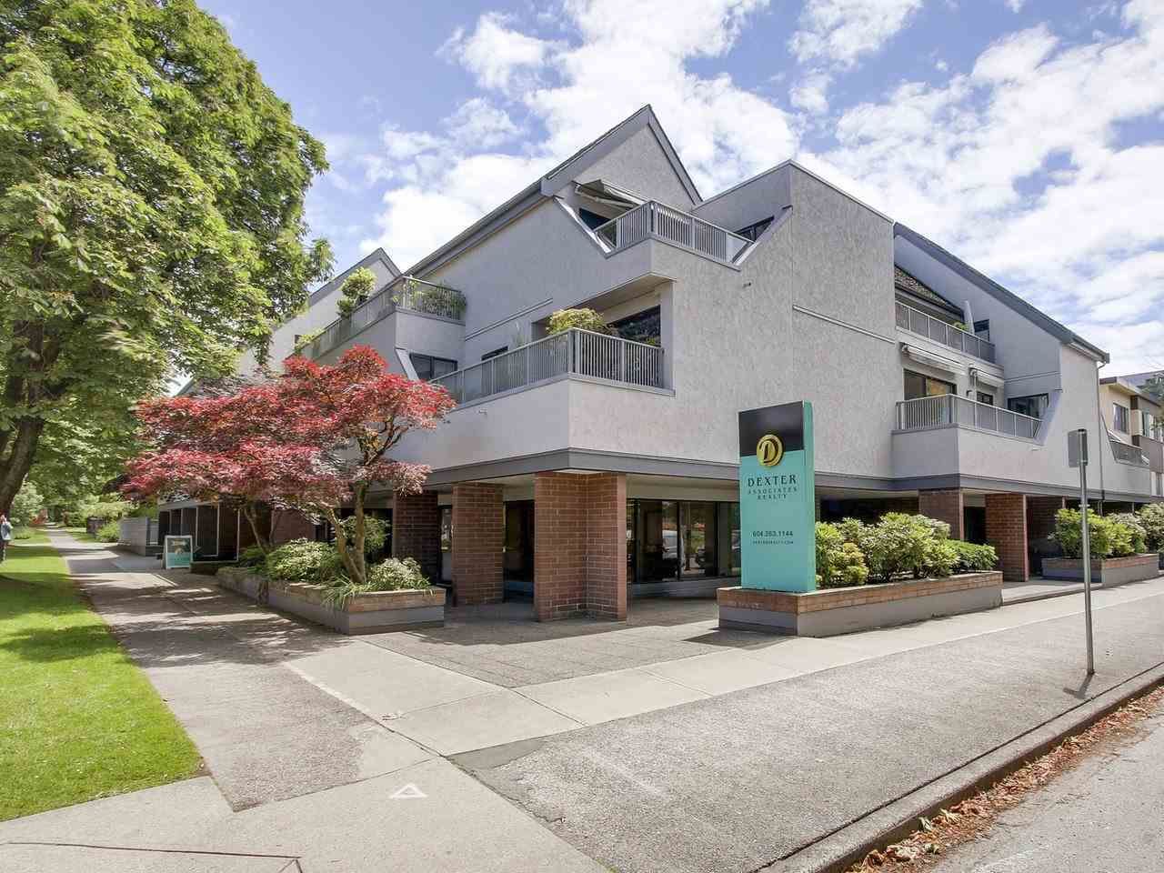Main Photo: 202 5920 EAST Boulevard in Vancouver: Kerrisdale Condo for sale in "OAKWOOD TERRACE" (Vancouver West)  : MLS®# R2177602