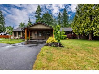 Photo 2: 24107 52A Avenue in Langley: Salmon River House for sale : MLS®# R2593609