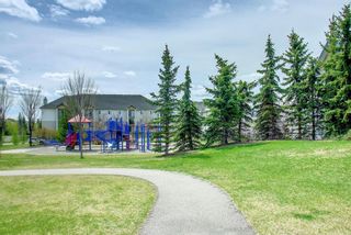 Photo 35: 81 EVERSYDE Point SW in Calgary: Evergreen Row/Townhouse for sale : MLS®# A1219862