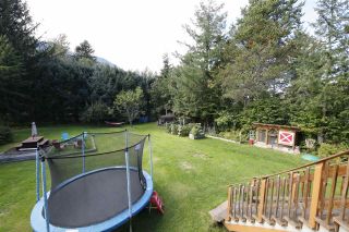 Photo 14: 41651 COTTONWOOD Road in Squamish: Brackendale House for sale : MLS®# R2329962