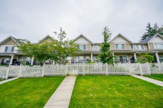 Photo 3: 45 19097 64 Avenue in Surrey: Cloverdale BC Townhouse for sale (Cloverdale)  : MLS®# R2701963