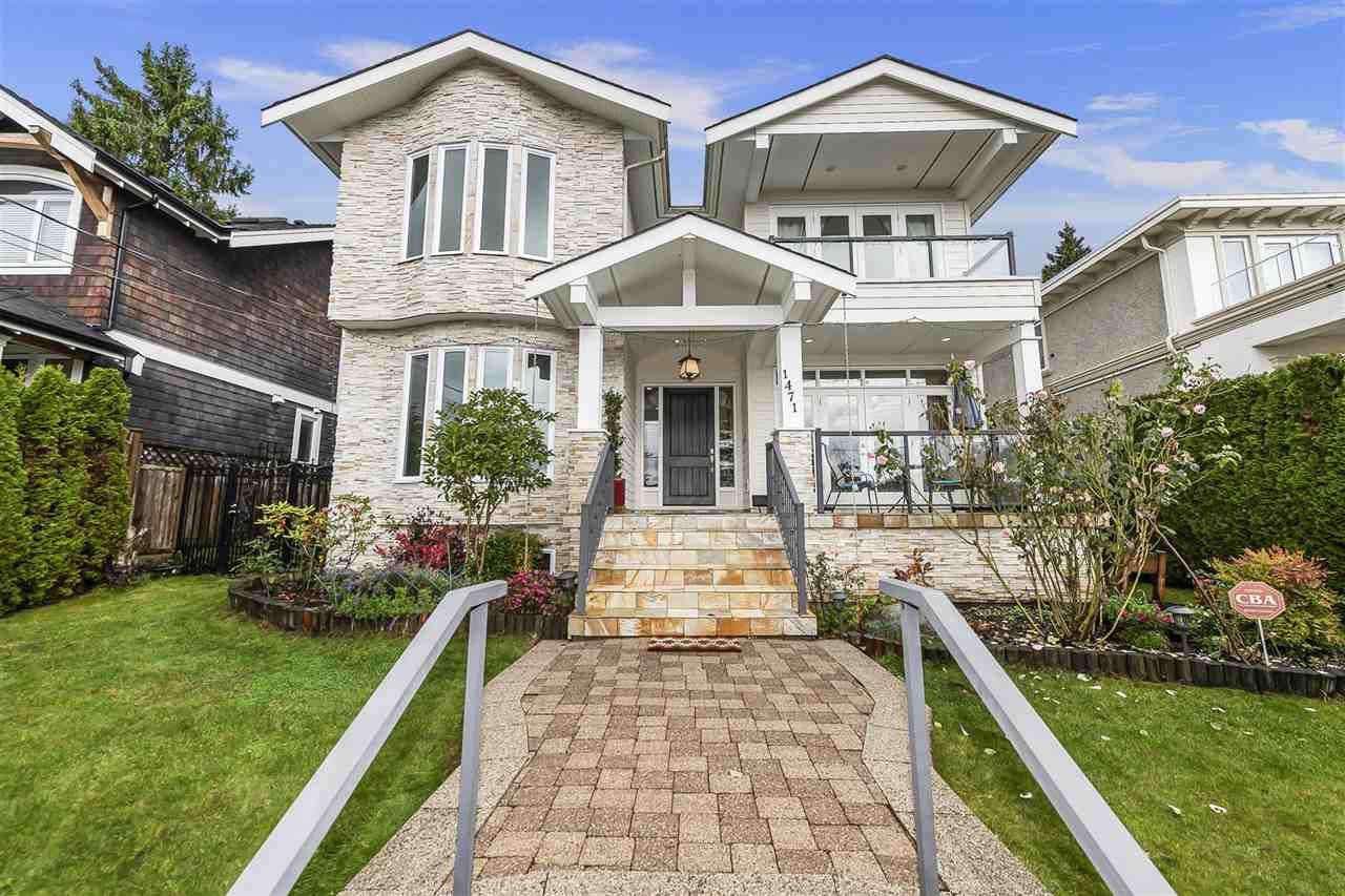 Main Photo: 1471 MATHERS AVENUE in West Vancouver: Ambleside House for sale : MLS®# R2413830