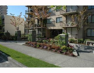 Photo 1: 804 1146 HARWOOD Street in Vancouver: West End VW Condo for sale in "LAMPLIGHTER" (Vancouver West)  : MLS®# V763953