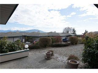 Photo 18: 10 554 EAGLECREST Drive in Gibsons: Gibsons & Area Condo for sale in "GEORGIA MIRAGE" (Sunshine Coast)  : MLS®# V1049227