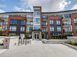 Photo 14: 321 22 E ROYAL AVENUE in New Westminster: Fraserview NW Condo for sale : MLS®# R2054011