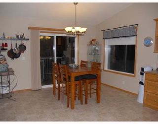 Photo 3: 315 Carriage Lane Drive: Carstairs Residential Detached Single Family for sale : MLS®# C3362926