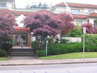 Photo 1: 109 1447 Best Street in White Rock: Home for sale : MLS®# F2512540