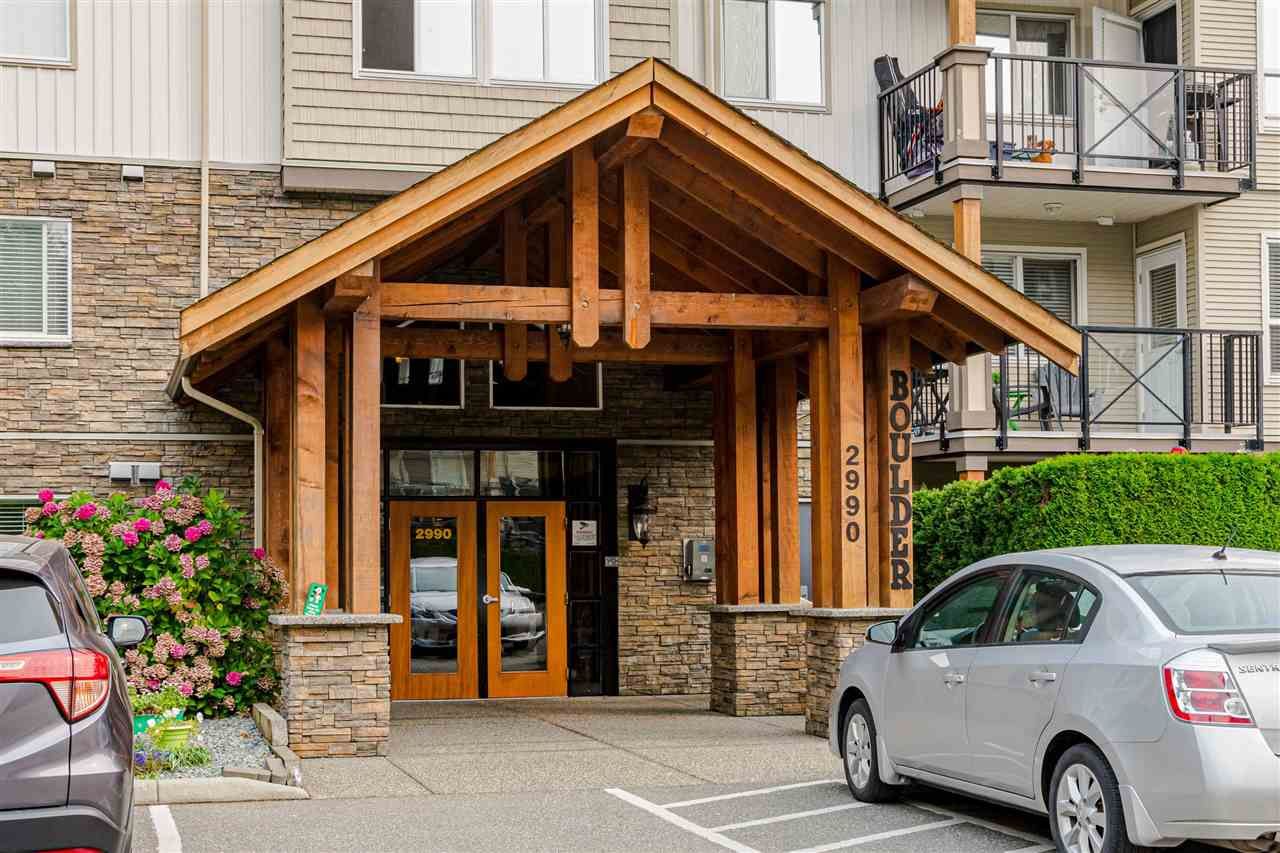 Main Photo: 312 2990 BOULDER Street in Abbotsford: Abbotsford West Condo for sale in "Westwood" : MLS®# R2499074