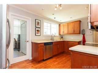 Photo 8: 900 Jasmine Ave in VICTORIA: SW Marigold House for sale (Saanich West)  : MLS®# 705345