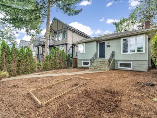 Photo 1: 3534 W 17TH Avenue in Vancouver: Dunbar House for sale (Vancouver West)  : MLS®# R2885130