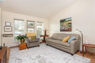 Photo 4: 22 4140 Interurban Rd in VICTORIA: SW Strawberry Vale Row/Townhouse for sale (Saanich West)  : MLS®# 780996