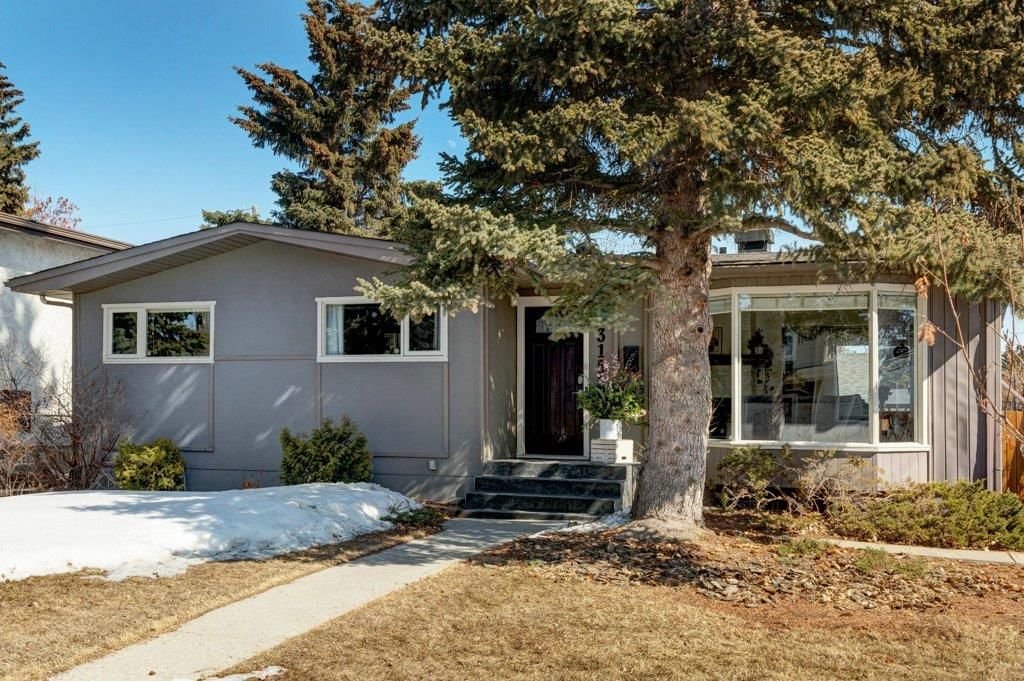 Main Photo: 3155 Leduc Crescent SW in Calgary: Lakeview Detached for sale : MLS®# A2034905
