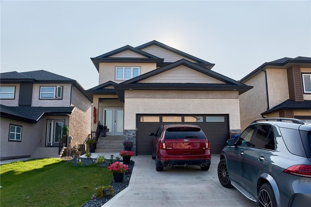 Main Photo: 327 Bonaventure Drive W in Winnipeg: House for sale : MLS®# 202324348