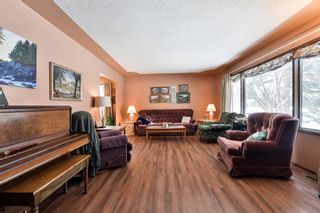 Photo 4: 311 Silverthorn Way NW in Calgary: Silver Springs Detached for sale : MLS®# A2026087