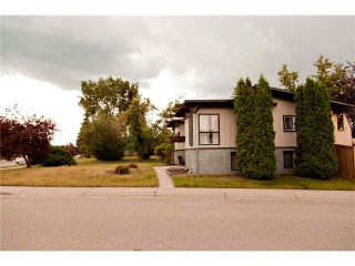 Photo 16: 229 QUEENSLAND Drive SE in Calgary: Queensland House for sale : MLS®# C4022795