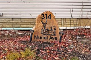 Photo 3: 314 Muriel Avenue in Oshawa: McLaughlin House (Backsplit 4) for sale : MLS®# E5870536