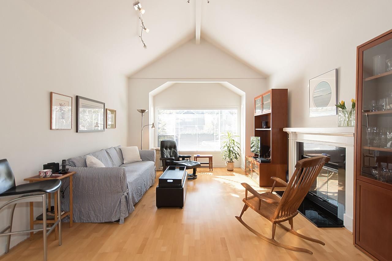 Photo 1: Photos: 1849 W 12TH Avenue in Vancouver: Kitsilano Townhouse for sale (Vancouver West)  : MLS®# R2236443