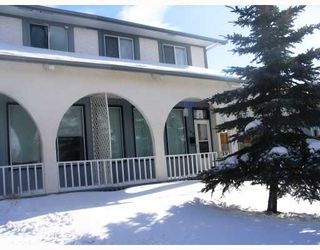 Photo 1: 769 DALE Boulevard in WINNIPEG: Charleswood Residential for sale (South Winnipeg)  : MLS®# 2802042