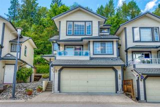 Photo 1: 29 2561 RUNNEL Drive in Coquitlam: Eagle Ridge CQ Townhouse for sale in "Cambridge Court" : MLS®# R2287199