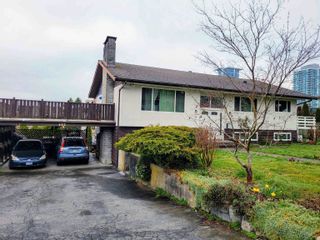 Photo 3: 402 GUILBY Street in Coquitlam: Coquitlam West House for sale : MLS®# R2863777