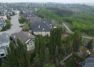 Photo 2: 44 Valley Creek Crescent NW in Calgary: Valley Ridge Detached for sale : MLS®# A2051276