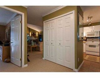 Photo 3: 304 8120 BENNETT Road in Richmond: Brighouse South Condo for sale in "CANAAN COURT" : MLS®# V843170