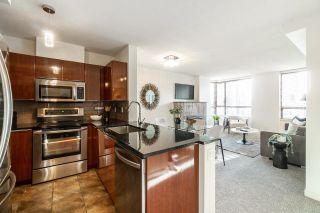 Photo 12: 302 1003 PACIFIC Street in Vancouver: West End VW Condo for sale in "Seastar" (Vancouver West)  : MLS®# R2654022