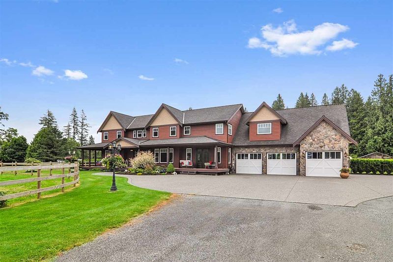 FEATURED LISTING: 24760 ROBERTSON Crescent Langley