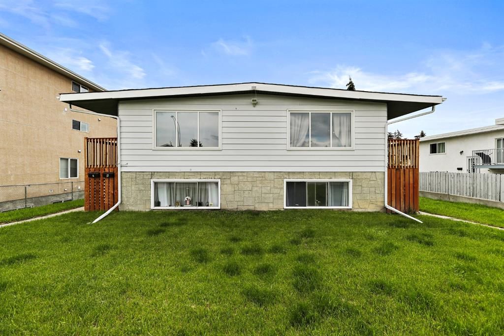 Main Photo: 4335, 4337 75 Street NW in Calgary: Bowness 4 plex for sale : MLS®# A1233681