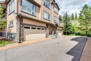 Photo 3: 201 10 Discovery Ridge Hill SW in Calgary: Discovery Ridge Row/Townhouse for sale : MLS®# A1228099
