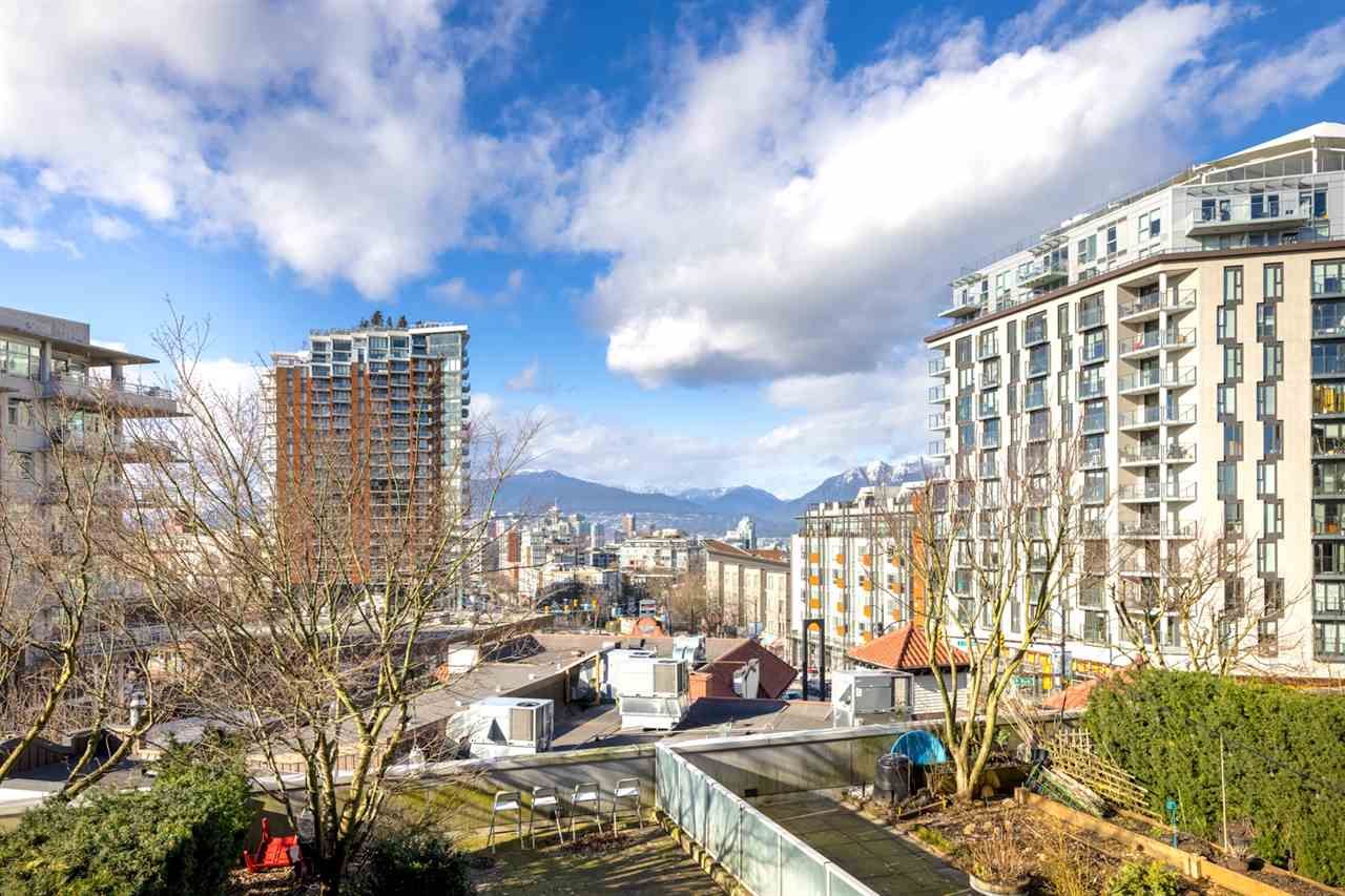 Main Photo: 402 2770 SOPHIA Street in Vancouver: Mount Pleasant VE Condo for sale in "STELLA" (Vancouver East)  : MLS®# R2544205