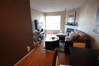 Photo 7: 404 509 CARNARVON Street in New Westminster: Downtown NW Condo for sale in "HILLSIDE PLACE" : MLS®# R2226244