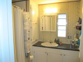 Photo 10: 104 9950 WILSON Street in Mission: Stave Falls Manufactured Home for sale in "Ruskin Place" : MLS®# R2123611