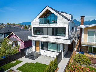 Photo 2: 3189 E 5TH Avenue in Vancouver: Renfrew VE 1/2 Duplex for sale (Vancouver East)  : MLS®# R2783073