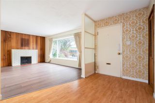 Photo 2: 1259 DOGWOOD Crescent in North Vancouver: Norgate House for sale in "NORGATE" : MLS®# R2576950