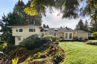 Photo 1: 3965 VIEWRIDGE Place in West Vancouver: Bayridge House for sale : MLS®# R2701694