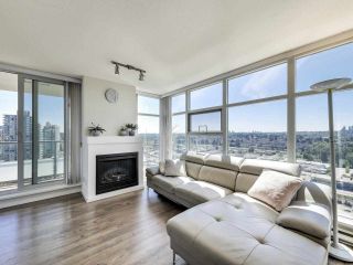 Photo 2: 2906 2289 YUKON Crescent in Burnaby: Brentwood Park Condo for sale in "Watercolors" (Burnaby North)  : MLS®# R2678161