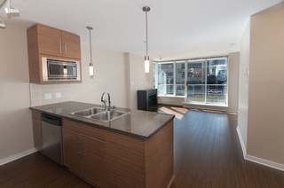 Photo 2: 806 689 Abbott Street in : Downtown Condo for sale (Vancouver West)  : MLS®# R2048660