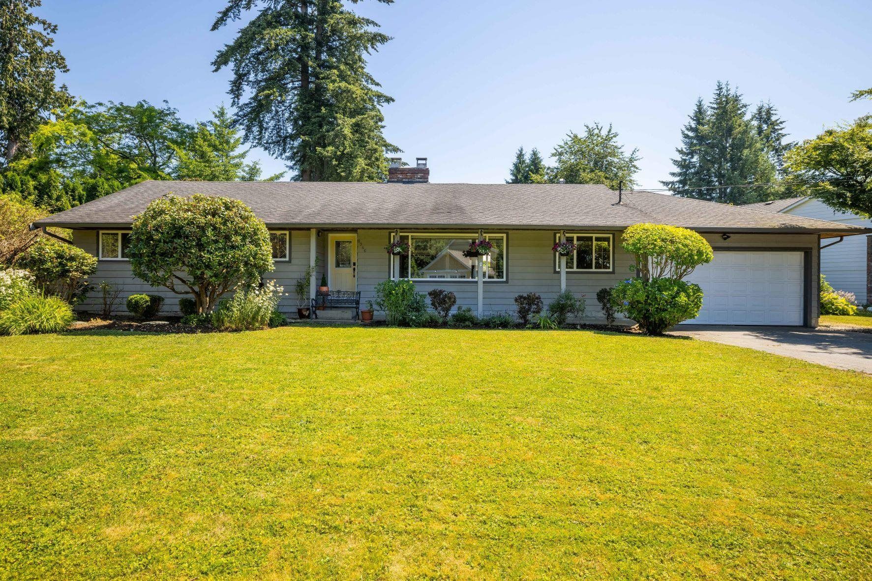 Main Photo: 8946 TRATTLE Street in Langley: Fort Langley House for sale : MLS®# R2714333