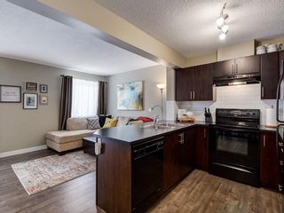 Photo 3: 6 Pantego Lane NW in Calgary: Panorama Hills Row/Townhouse for sale : MLS®# C4286058