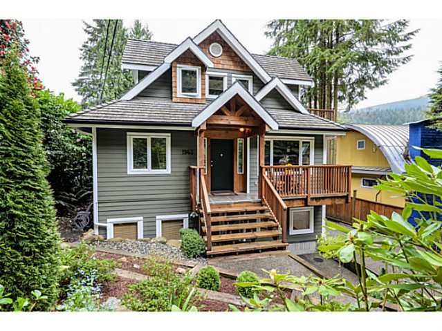 Main Photo: 1943 ROCKCLIFF RD in North Vancouver: Deep Cove House for sale : MLS®# V1059830
