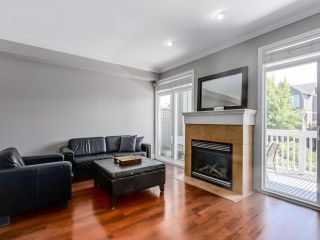 Photo 3: 97 3088 FRANCIS Road in Richmond: Seafair Townhouse for sale in "SEAFAIR WEST" : MLS®# R2082539